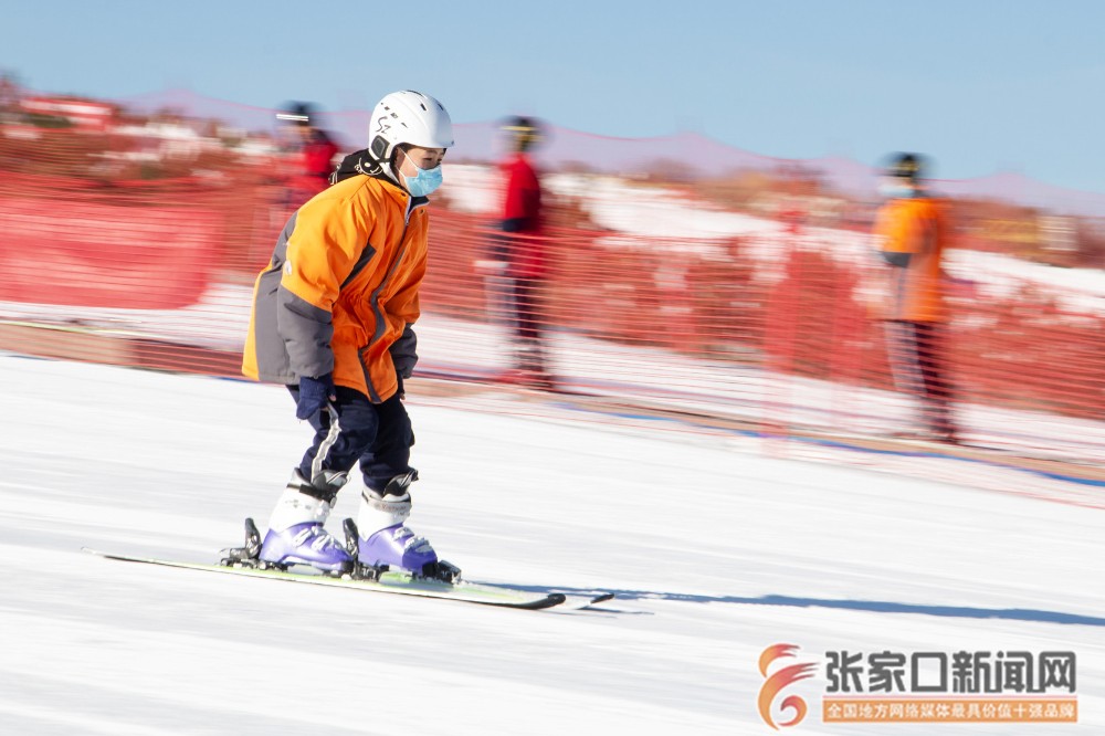 张家口再迎火热冰雪旅游季