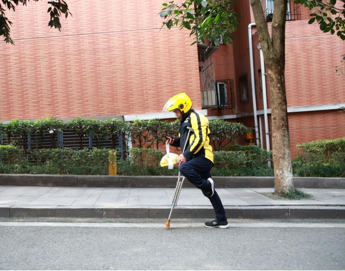 张艺谋荣获终身成就奖