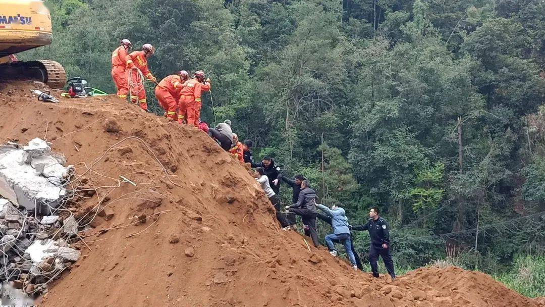 桂林山体塌方致四人遇难，事故背后的反思与教训