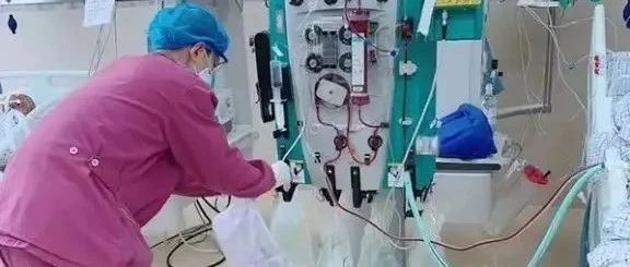 小伙突发疾病紧急送入ICU，上吐下泻背后的健康警示钟声敲响