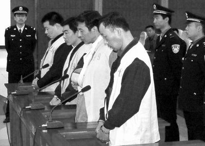 村民杀害村干部获判死刑，法律铁面无私，正义终将昭雪